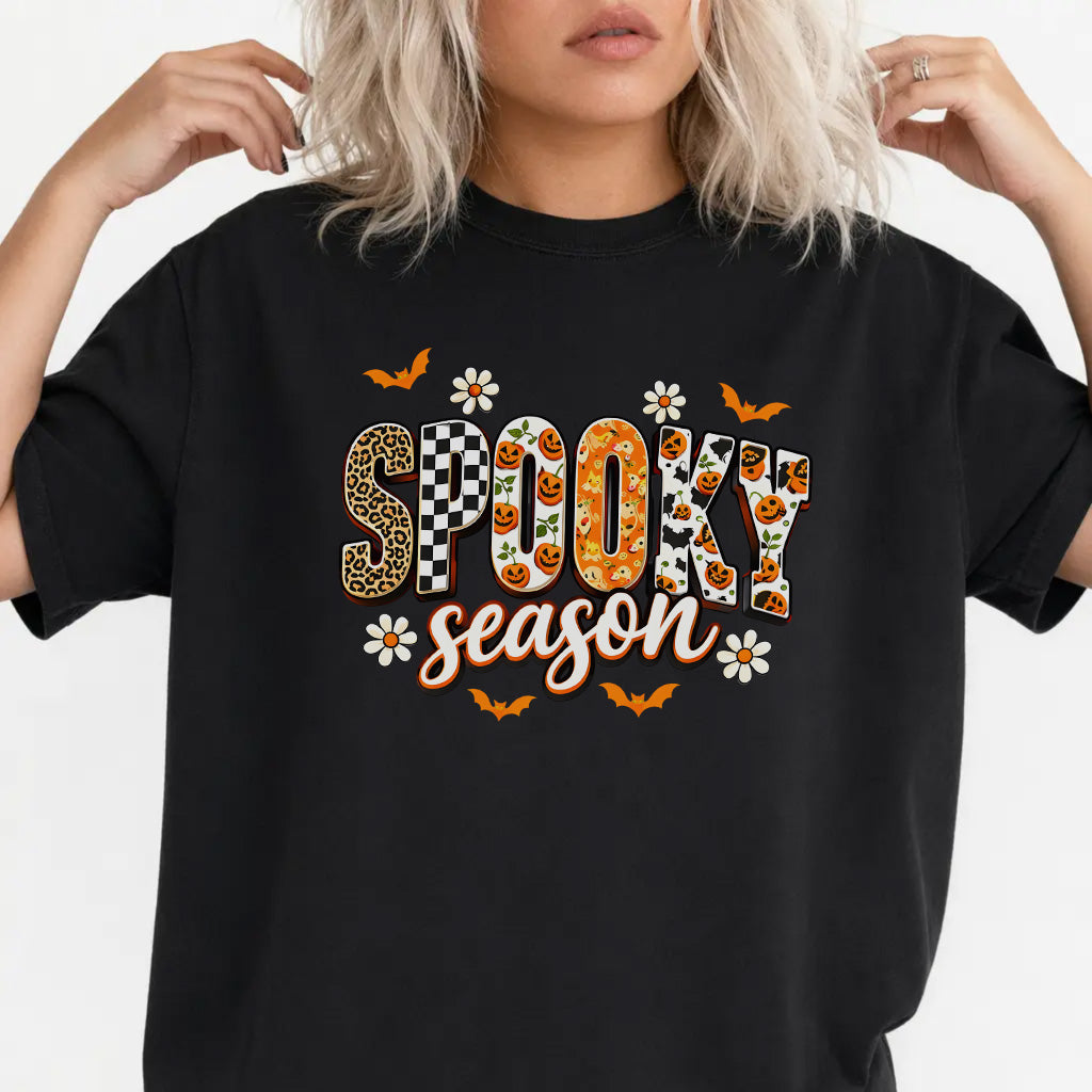 Woman wearing a black retro halloween pumpkin women&
