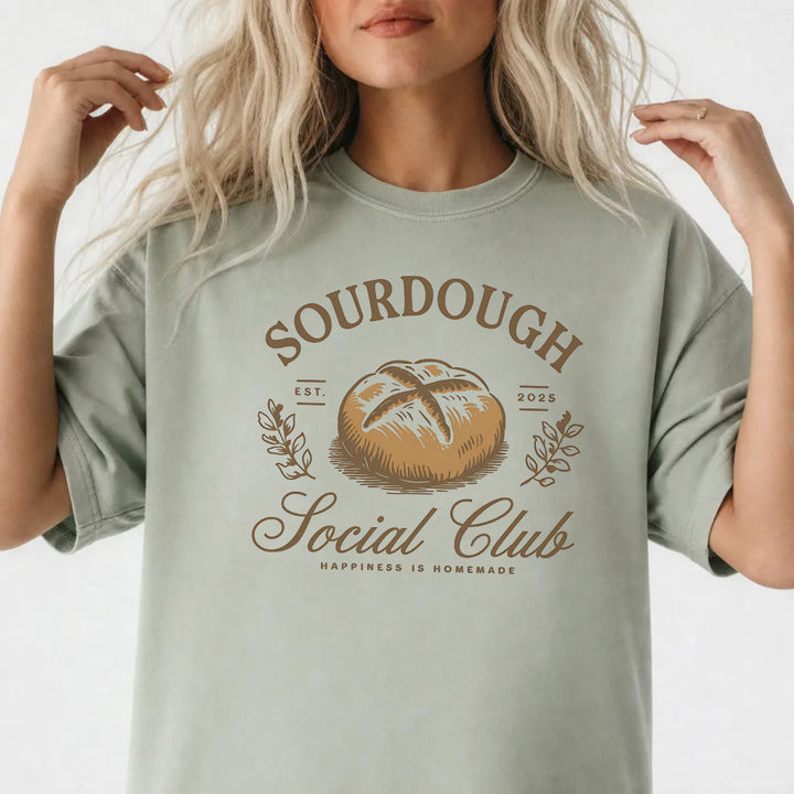 Woman wearing a bay sourdough baking women&