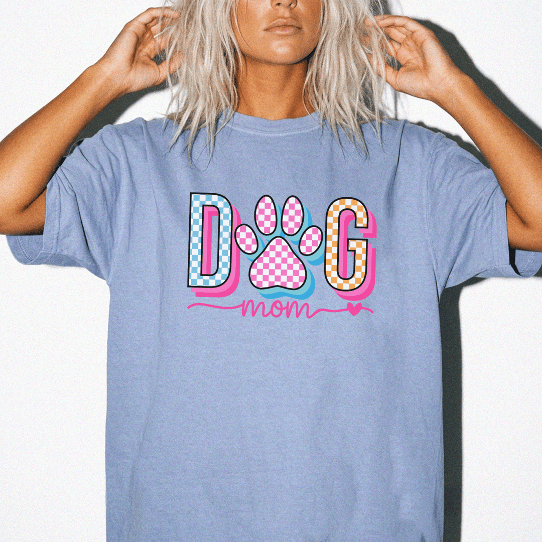 Checkered Dog Mom Paw Print Shirt - Okum Tees