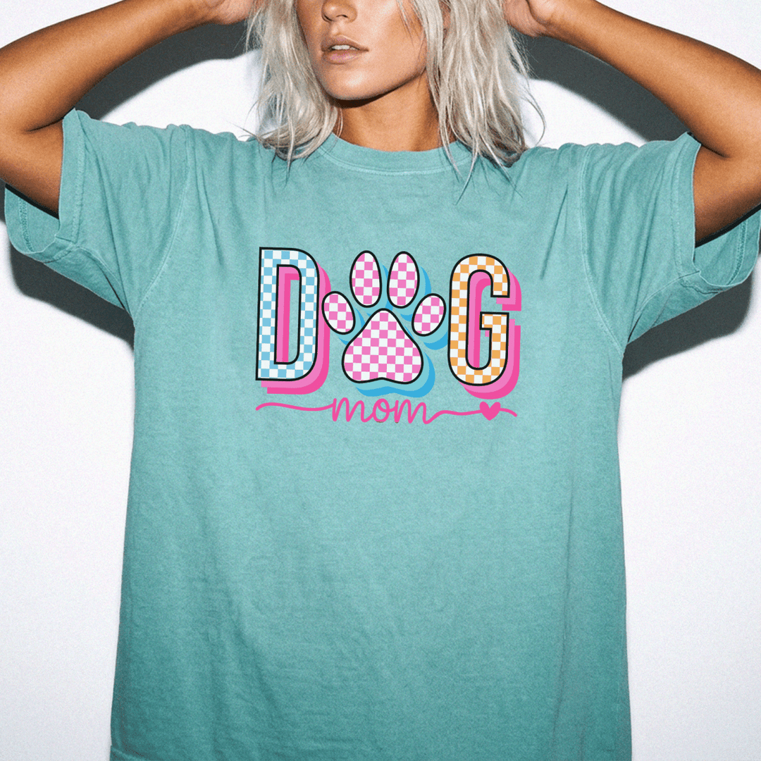 Checkered Dog Mom Paw Print Shirt - Okum Tees