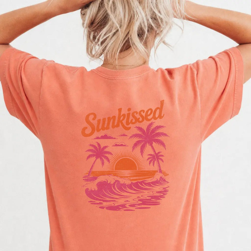 Retro Sunset Wave Women's Graphic Tee - Okum Tees